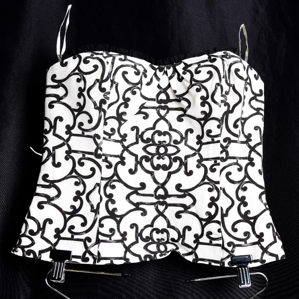 White House Black Market B&W sleeveless corset top
